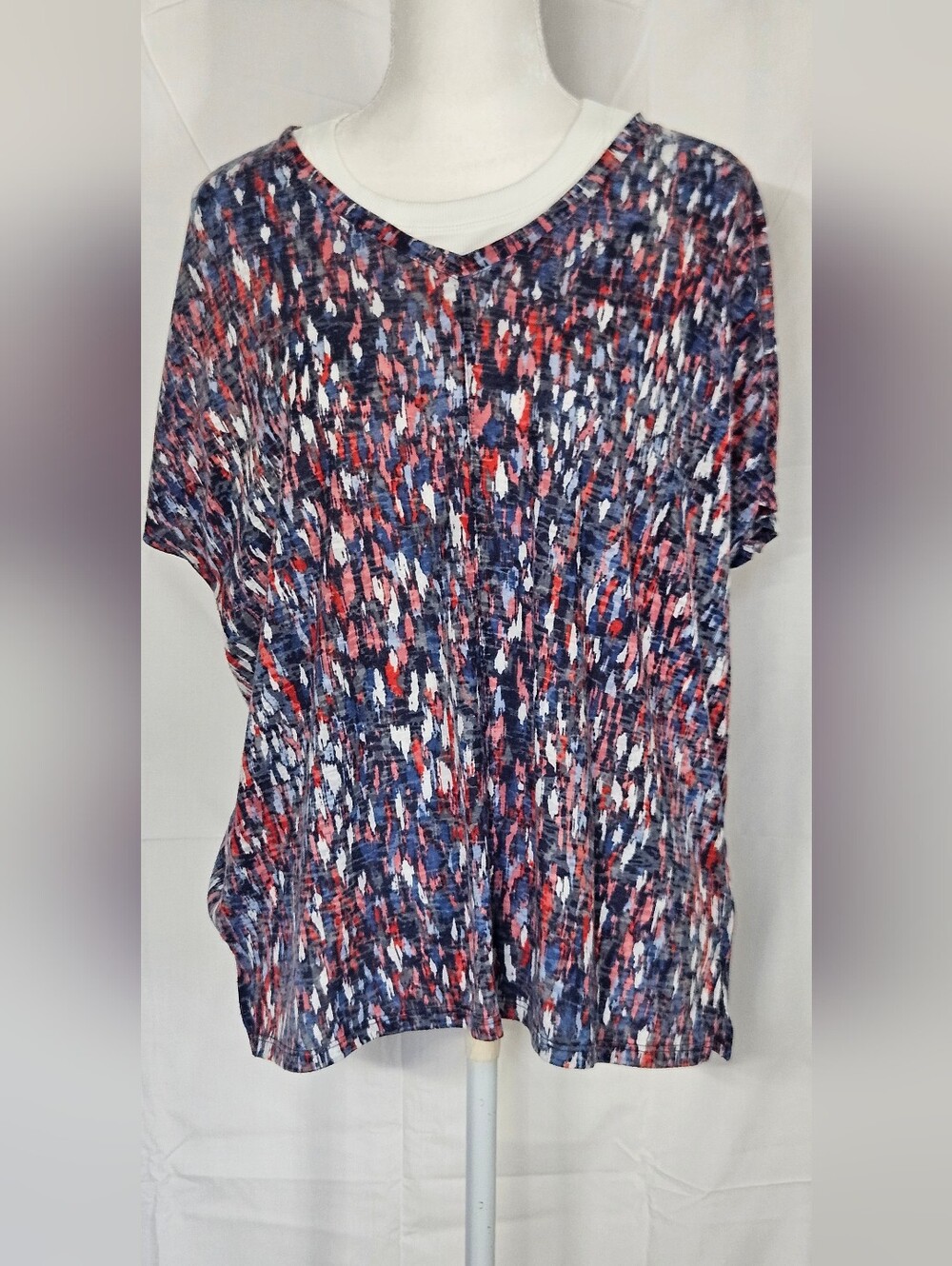 Westbound Abstract Print V-Neck Top in Navy, Red, Pink & White